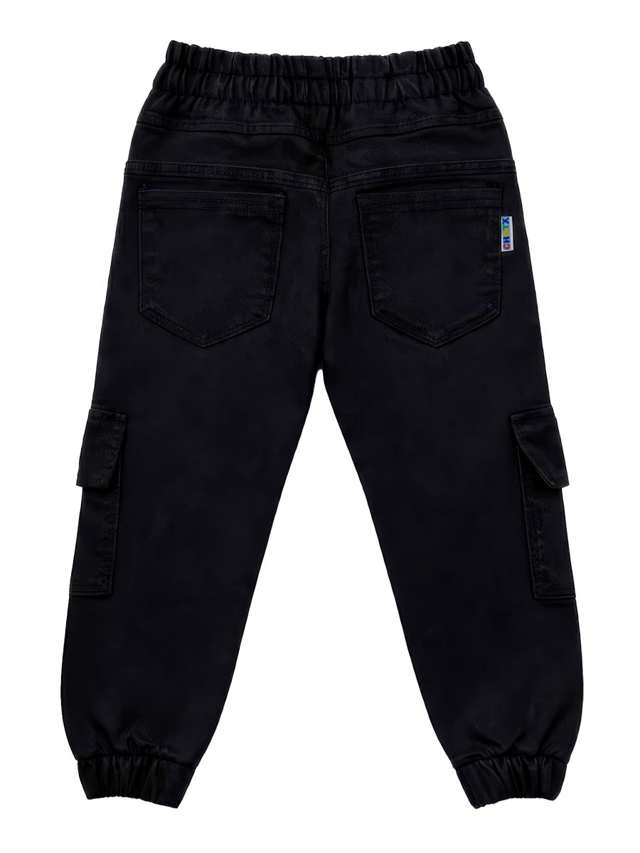 Jogger Jean Cargo para niños – color Negro, detalle 2
