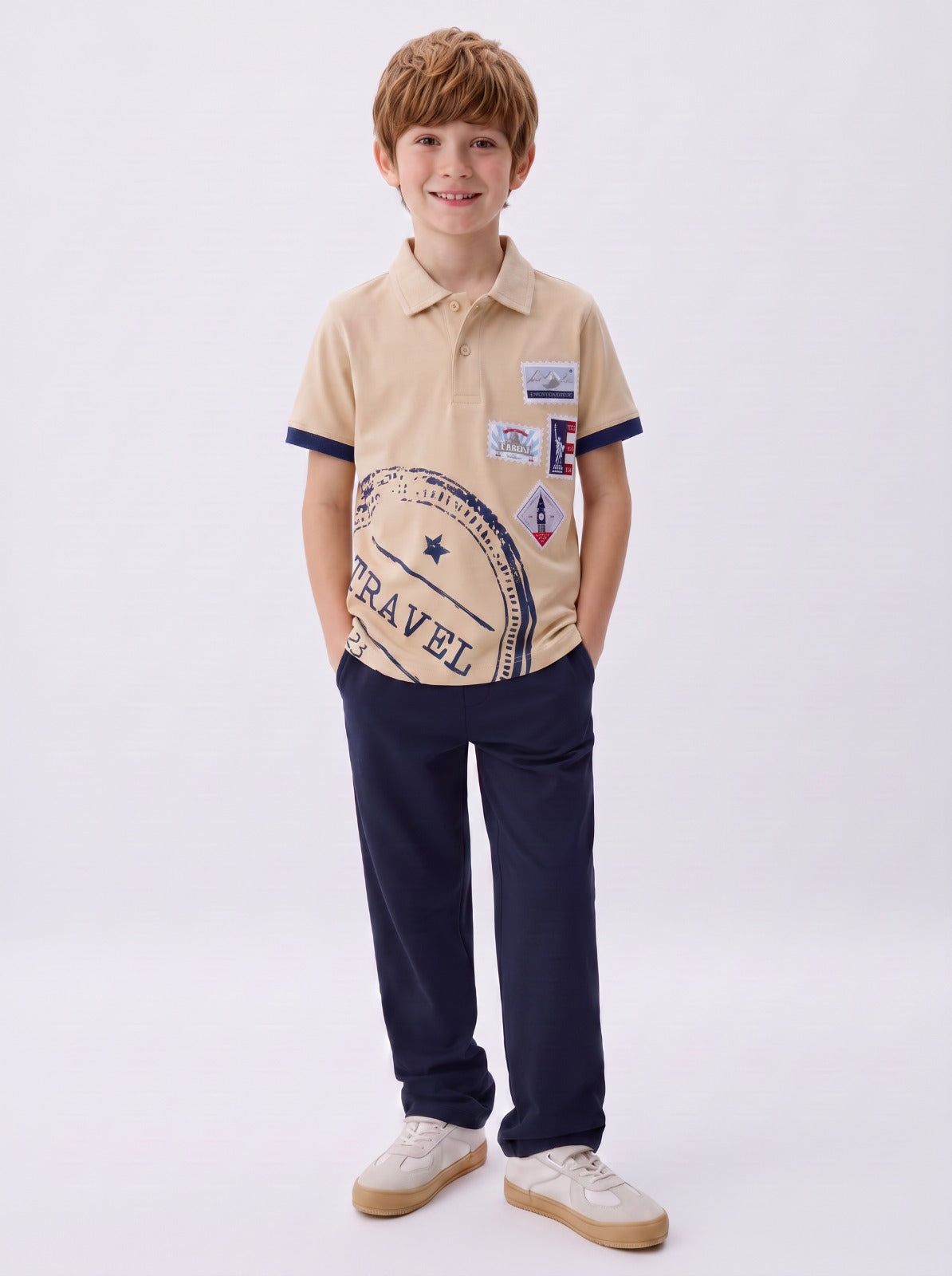 Polo Manga Corta  Travel para niños – color Beige, detalle 1